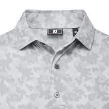 将图片加载到图库查看器,FootJoy Mens Camo Print Polo