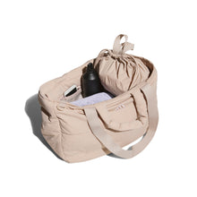 Load image into Gallery viewer, Adidas Quilting Big Tote Bag JL5959
